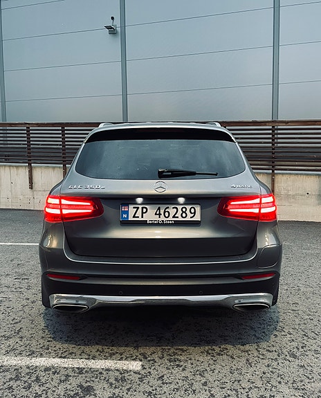 Mercedes-Benz GLC350 e 8 of 11