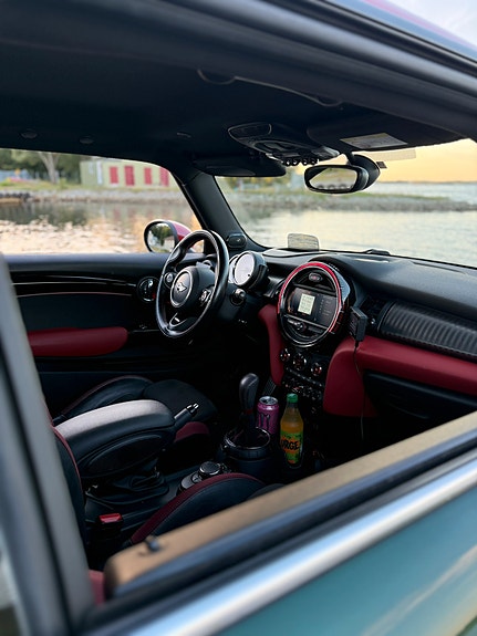 MINI John Cooper Works 4 of 5