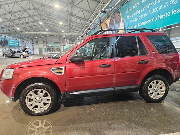 Land Rover Freelander 2 of 4