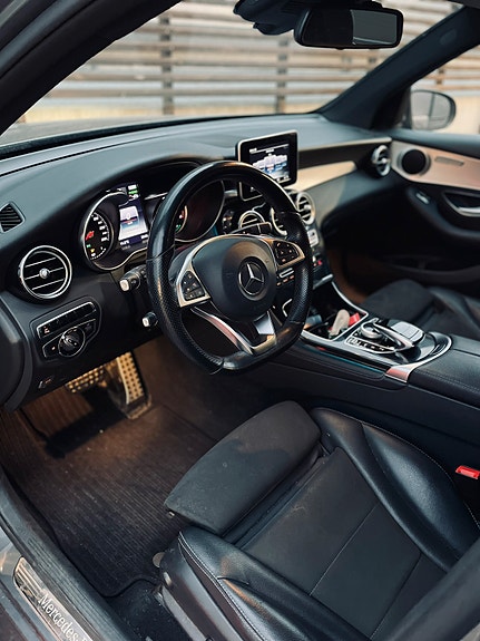 Mercedes-Benz GLC350 e 9 of 11
