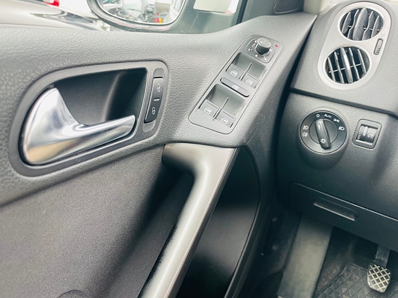 Volkswagen Tiguan 18 of 28