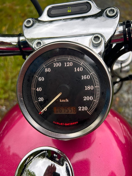 Harley-Davidson XL 883 Sportster 3 of 21
