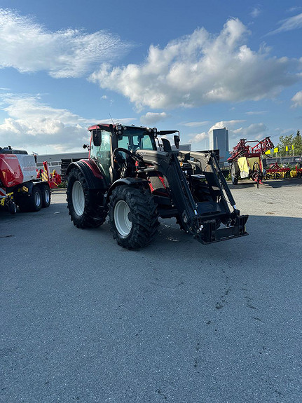 Valtra N174Dst med lav timestand, laster og 1 års bruktforsikring! 2018, kr 1 069 000,-