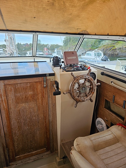 Viksund 880 Frontier 27' 2 of 5