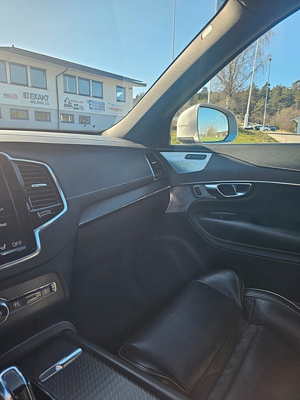 Volvo XC90 16 of 21