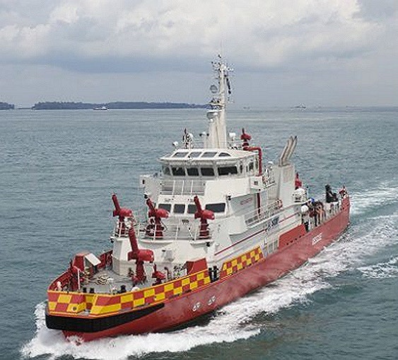 FFS leverte verdens kraftigste brannbåt – Red Sailfish til Singapore, med kapasitet på 240 000 liter per minutt