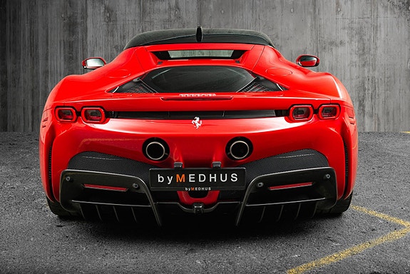 Ferrari SF90 Stradale 9 of 30