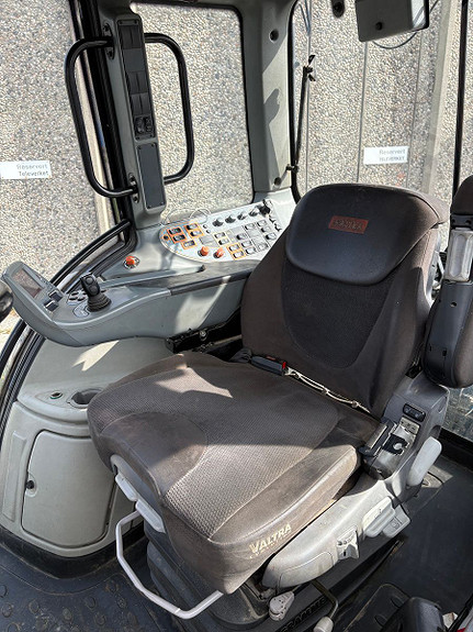Valtra N142 D 2010, kr 569 000,-