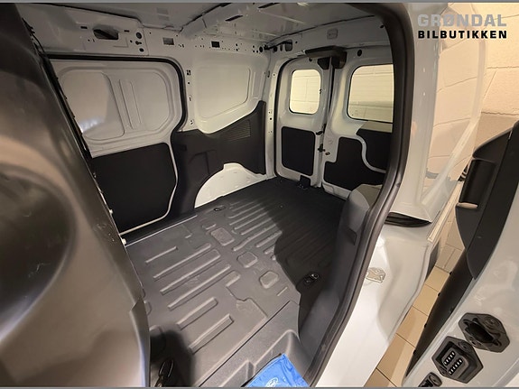 Ford Transit Courier 4 of 5