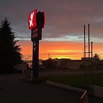 YX- mast i solnedgang