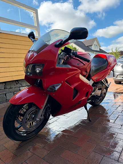 Honda VFR 800 4 of 11