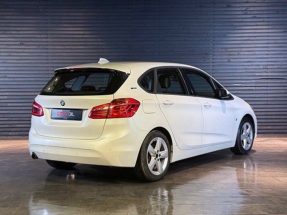 BMW 225xe 7 of 26