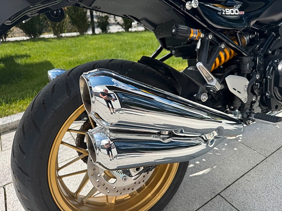 Kawasaki Z 900 RS 11 of 14