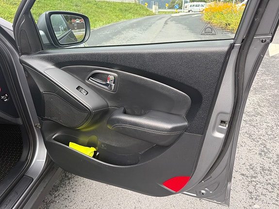 Hyundai ix35 10 of 26