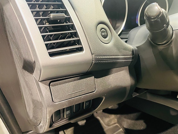Mitsubishi Outlander 17 of 21