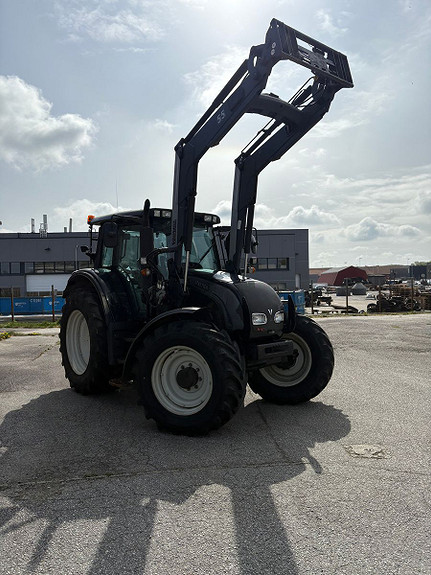 Valtra N142 D 2010, kr 569 000,-
