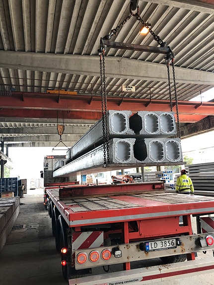 Lasting av hulldekke- element