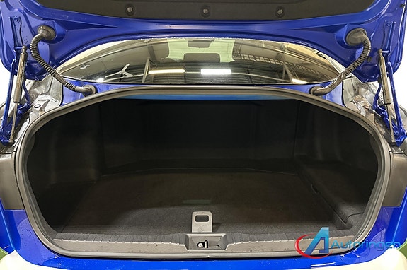 Toyota Mirai 12 of 15