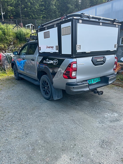 Toyota HiLux 6 of 6