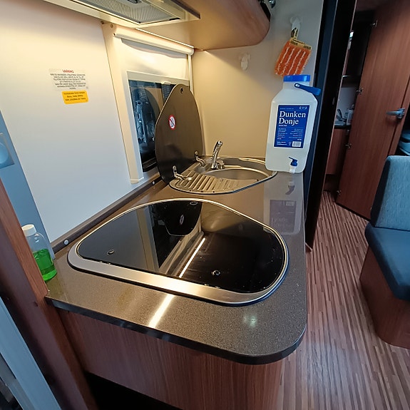 Adria Adora 563 pt 19 of 26