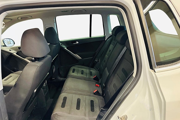 Volkswagen Tiguan 10 of 28