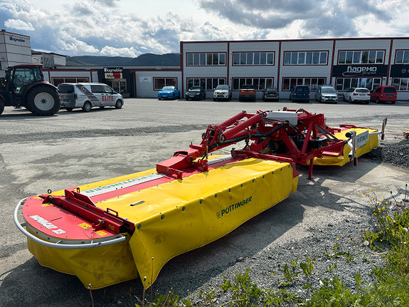 Pöttinger X8 BUTTERFLY SLÅMASKIN