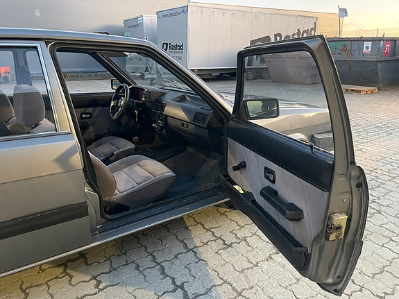 Audi 80 17 of 30