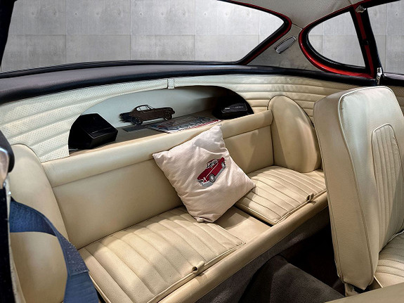 Volvo P1800