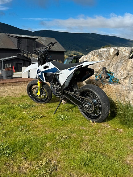 Husqvarna FE 450 3 of 10