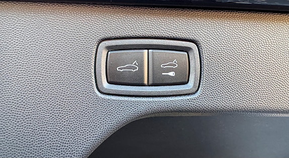 Porsche Macan 18 of 30
