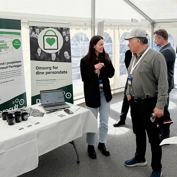 Selgerne i aksjon på messe