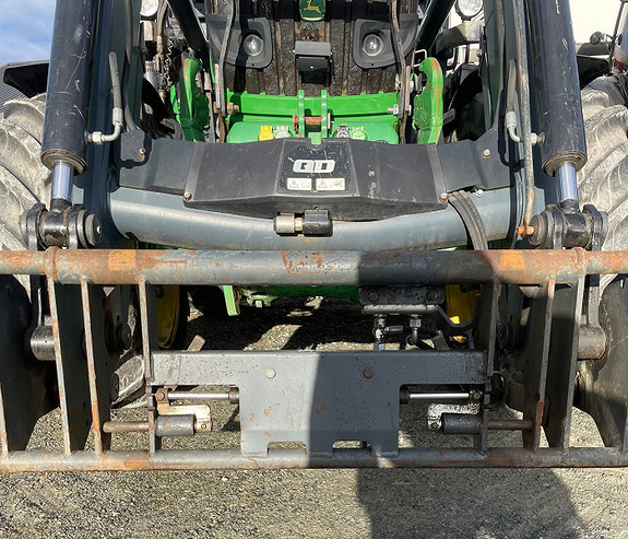John Deere 6125R 50 Km/t, laster, fronthydraulikk og pto 2013, kr 629 000,-