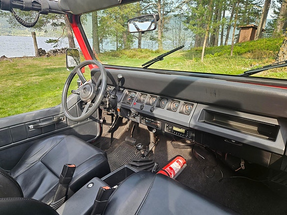 Jeep Wrangler 5 of 16