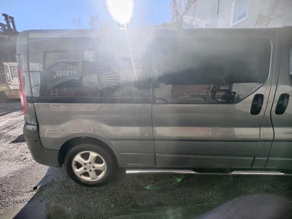 Opel Vivaro 17 of 23
