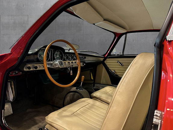 Volvo P1800