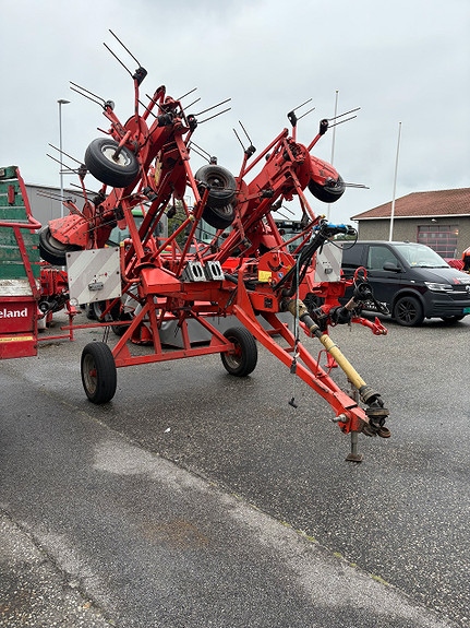 Kuhn GF 8702T