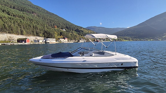 Mariah 19 SX bowrider,  diesel 1,7 2 of 5