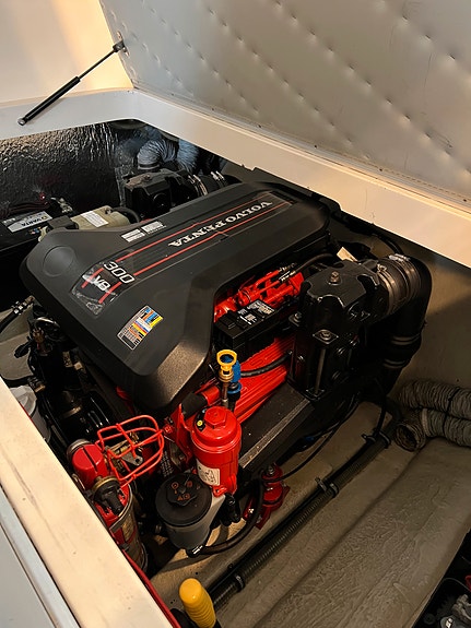 Høstpris på Norges best bevarte Windy 7500 med ny motor! 16 of 21