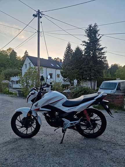 Honda CBF 4 of 5