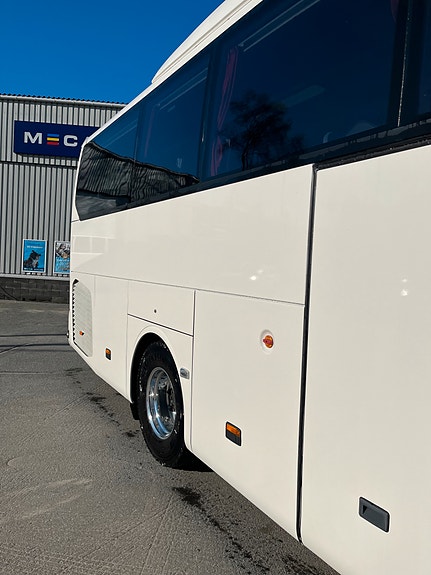 Mercedes-Benz Tourismo 4 of 5