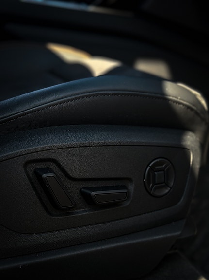 Audi e-tron 29 of 30