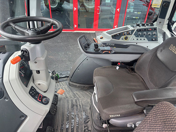Valtra T214D 2015, kr 689 000,-