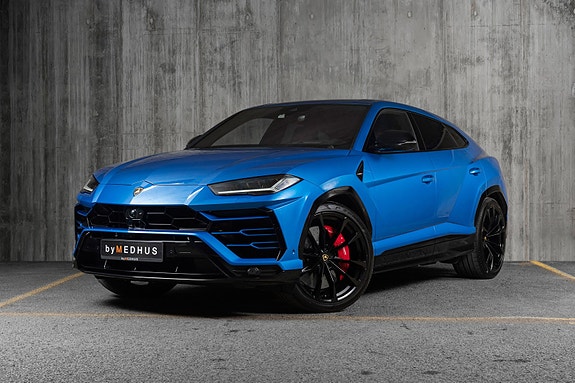 Lamborghini Urus 2 of 30
