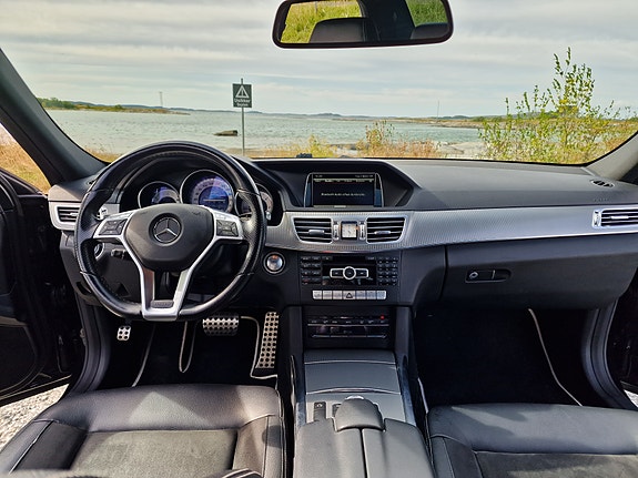 Mercedes-Benz E220 23 of 30
