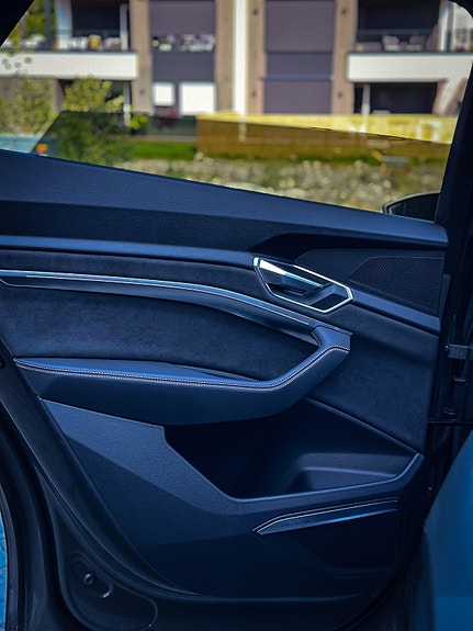 Audi e-tron 19 of 30