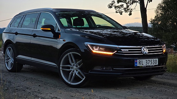 Volkswagen Passat 22 of 30