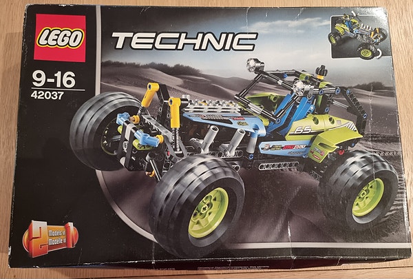 Sjelden og ny Lego Technic Terrengracerbil 42037 selges.