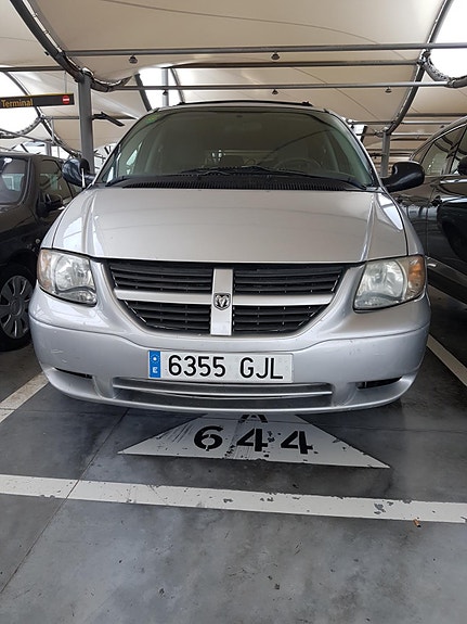 Dodge Grand Caravan 10 of 12
