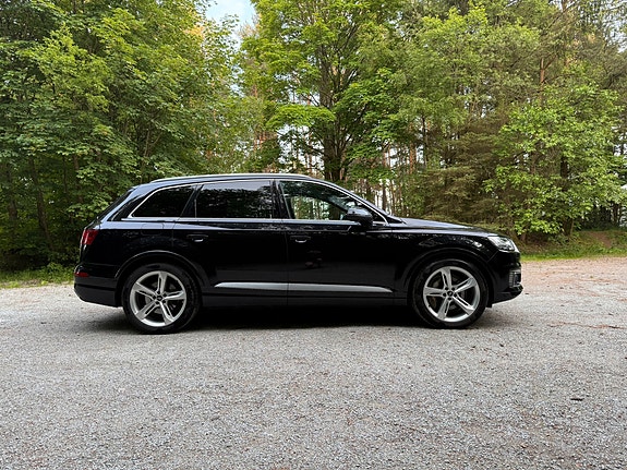 Audi Q7 15 of 24