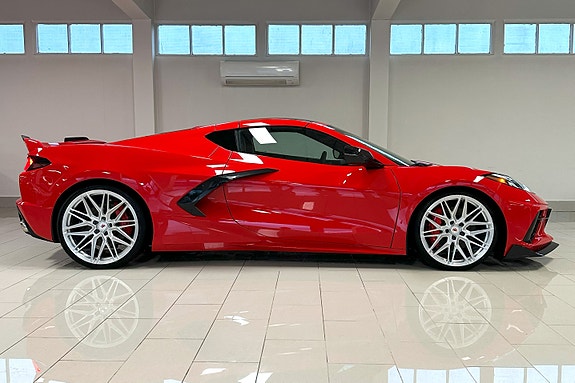 Chevrolet Corvette 9 of 30